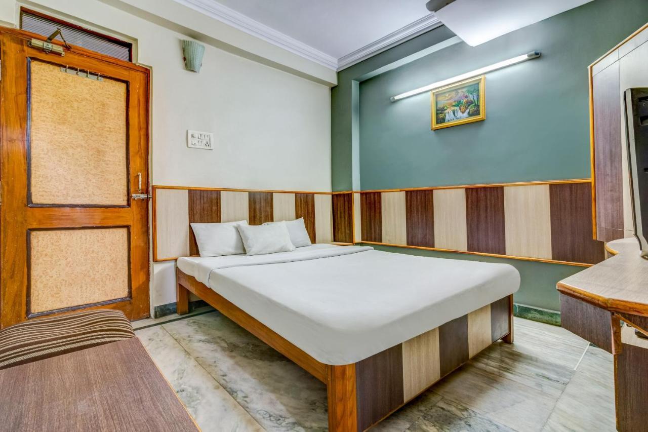 Spot On 22114 Hotel Kailash Regency Dzsamsedpur Kültér fotó
